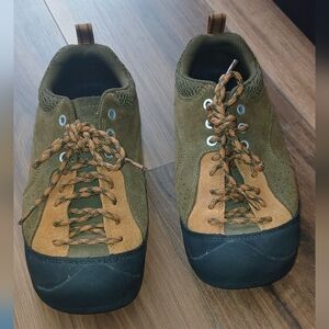 Keen Green and Brown Hiking Shoes Size 9 Women